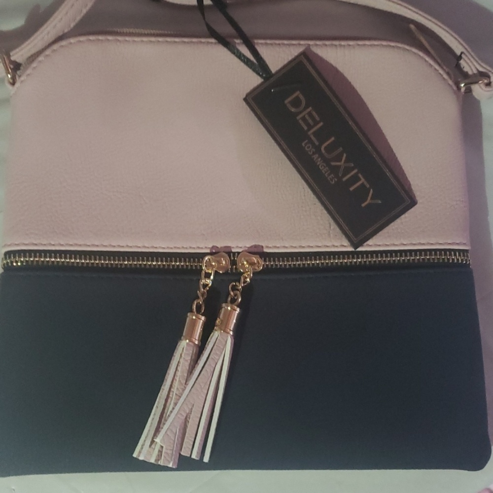 NWT! Deluxity Crossbody purse pink blue and gold - Picture 2 of 5